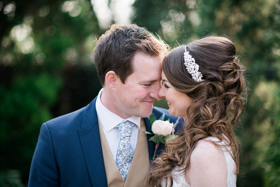 Charlotte Balbier Lace for a Simple, Elegant and Quintessentially English Wedding Charlotte Balbier Lace for a Simple, Elegant and Quintessentially English Wedding