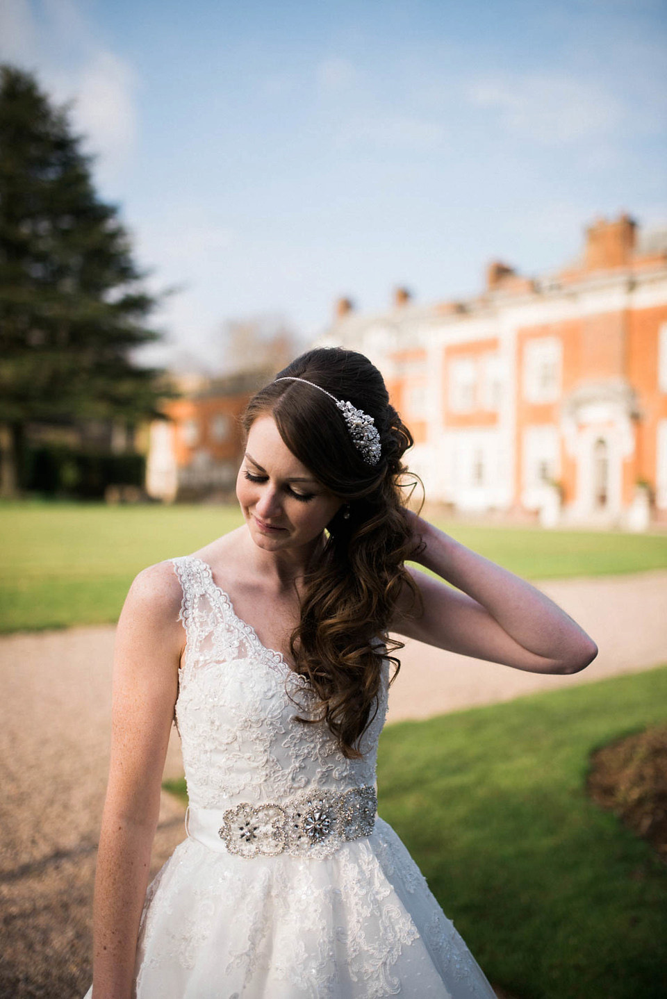 Charlotte Balbier Lace for a Simple, Elegant and Quintessentially English Wedding Charlotte Balbier Lace for a Simple, Elegant and Quintessentially English Wedding