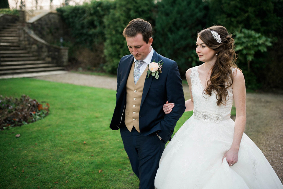 Charlotte Balbier Lace for a Simple, Elegant and Quintessentially English Wedding Charlotte Balbier Lace for a Simple, Elegant and Quintessentially English Wedding