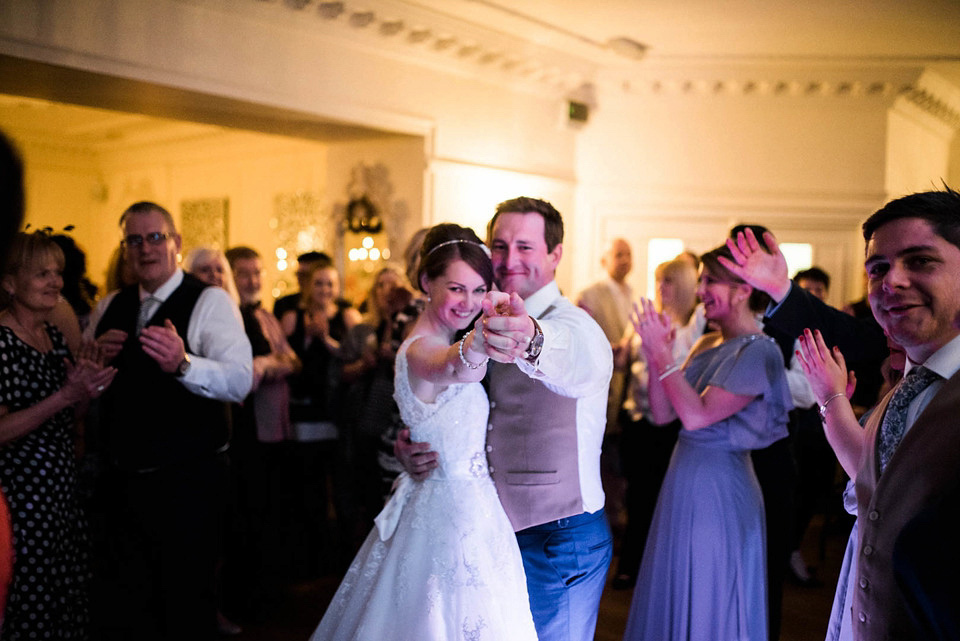 Charlotte Balbier Lace for a Simple, Elegant and Quintessentially English Wedding Charlotte Balbier Lace for a Simple, Elegant and Quintessentially English Wedding