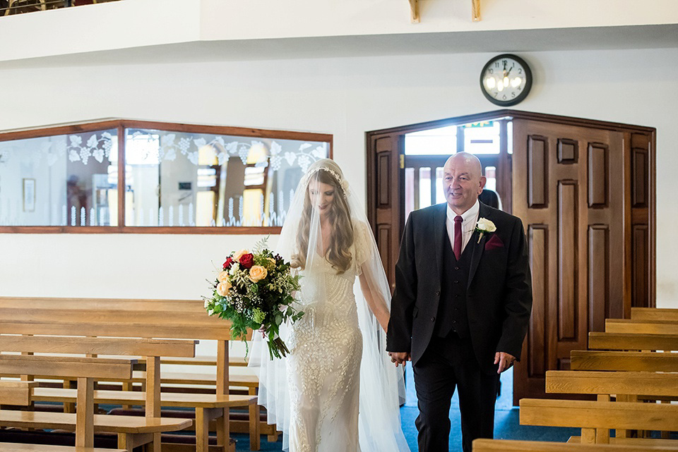 The bride wears Eliza Jane Howell for her Great Gatsby inspired city wedding. Photography by Jo Hastings.