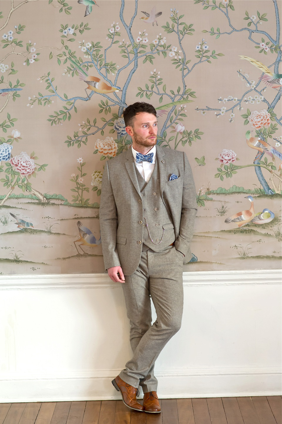 A charming winter wedding at The George in Rye with a bride wearing a Juliet cap veil. Images by The Edge Photography.