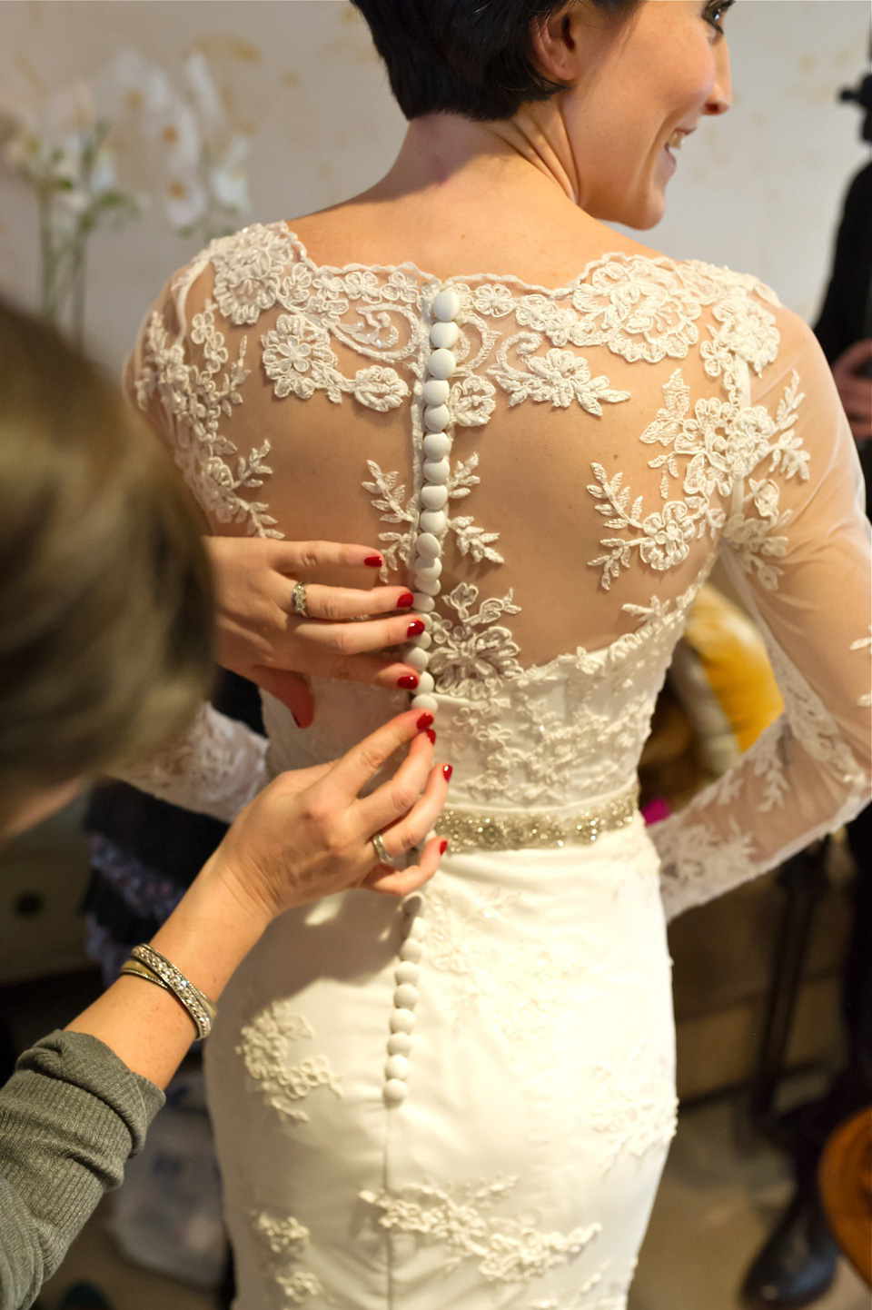 A charming winter wedding at The George in Rye with a bride wearing a Juliet cap veil. Images by The Edge Photography.