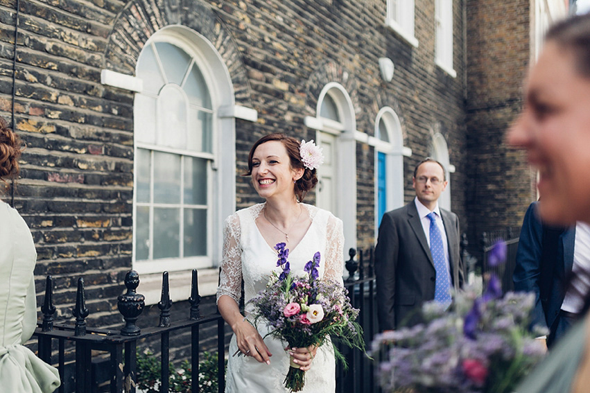 A summer bandstand wedding in London. Photography by Miss Gen.