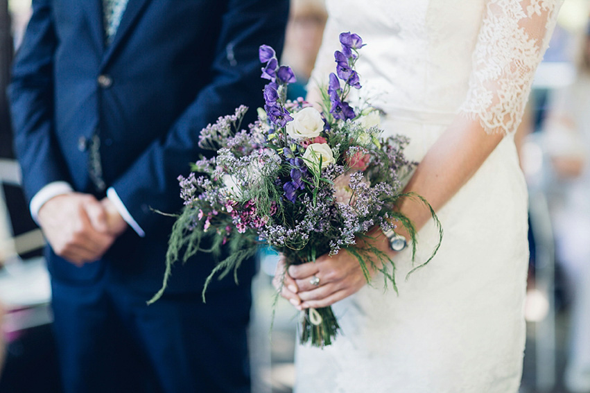 A summer bandstand wedding in London. Photography by Miss Gen.