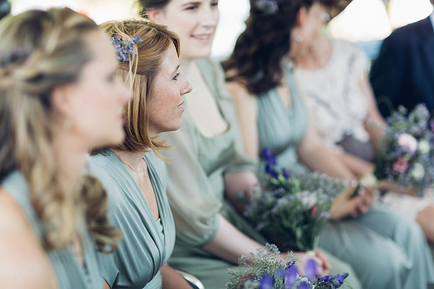 A summer bandstand wedding in London. Photography by Miss Gen.