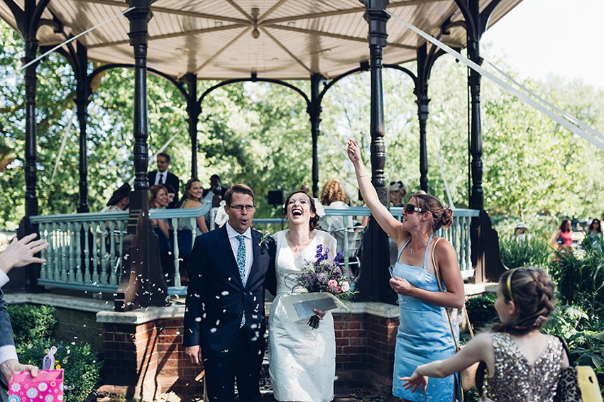 A summer bandstand wedding in London. Photography by Miss Gen.