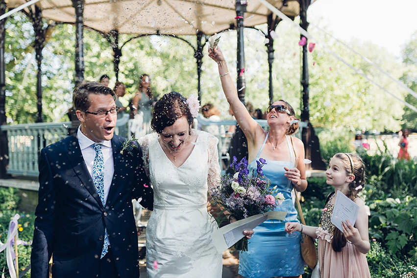 A summer bandstand wedding in London. Photography by Miss Gen.