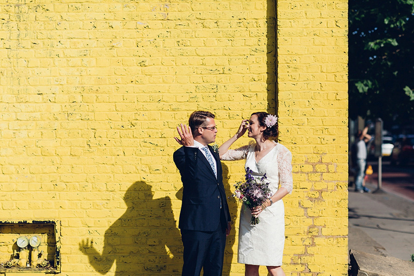 A summer bandstand wedding in London. Photography by Miss Gen.