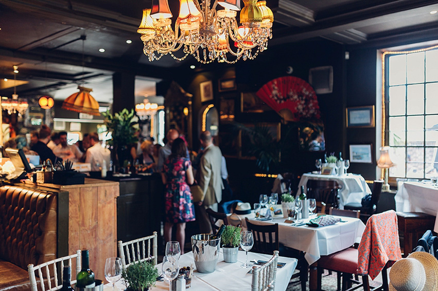 A summer bandstand wedding in London. Photography by Miss Gen.