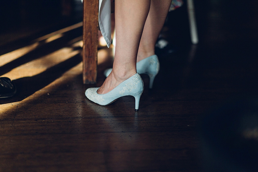 A summer bandstand wedding in London. Photography by Miss Gen.