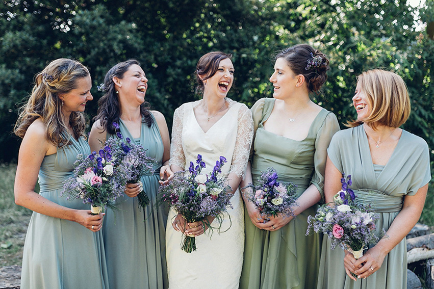 A summer bandstand wedding in London. Photography by Miss Gen.