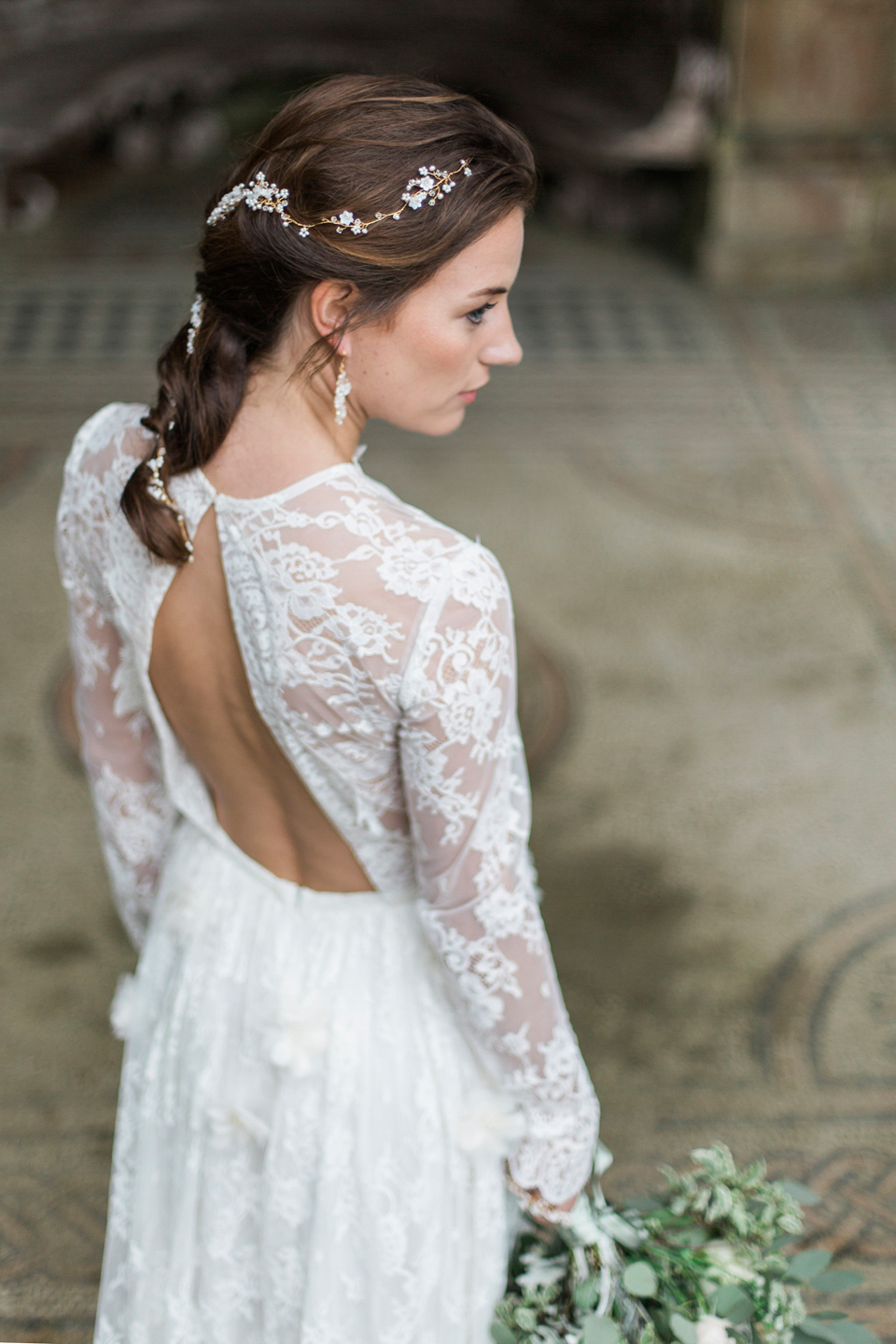 Hermione Harbut, dreamy, ethereal and delicate headpieces for brides. Visit hermioneharbutt.com.