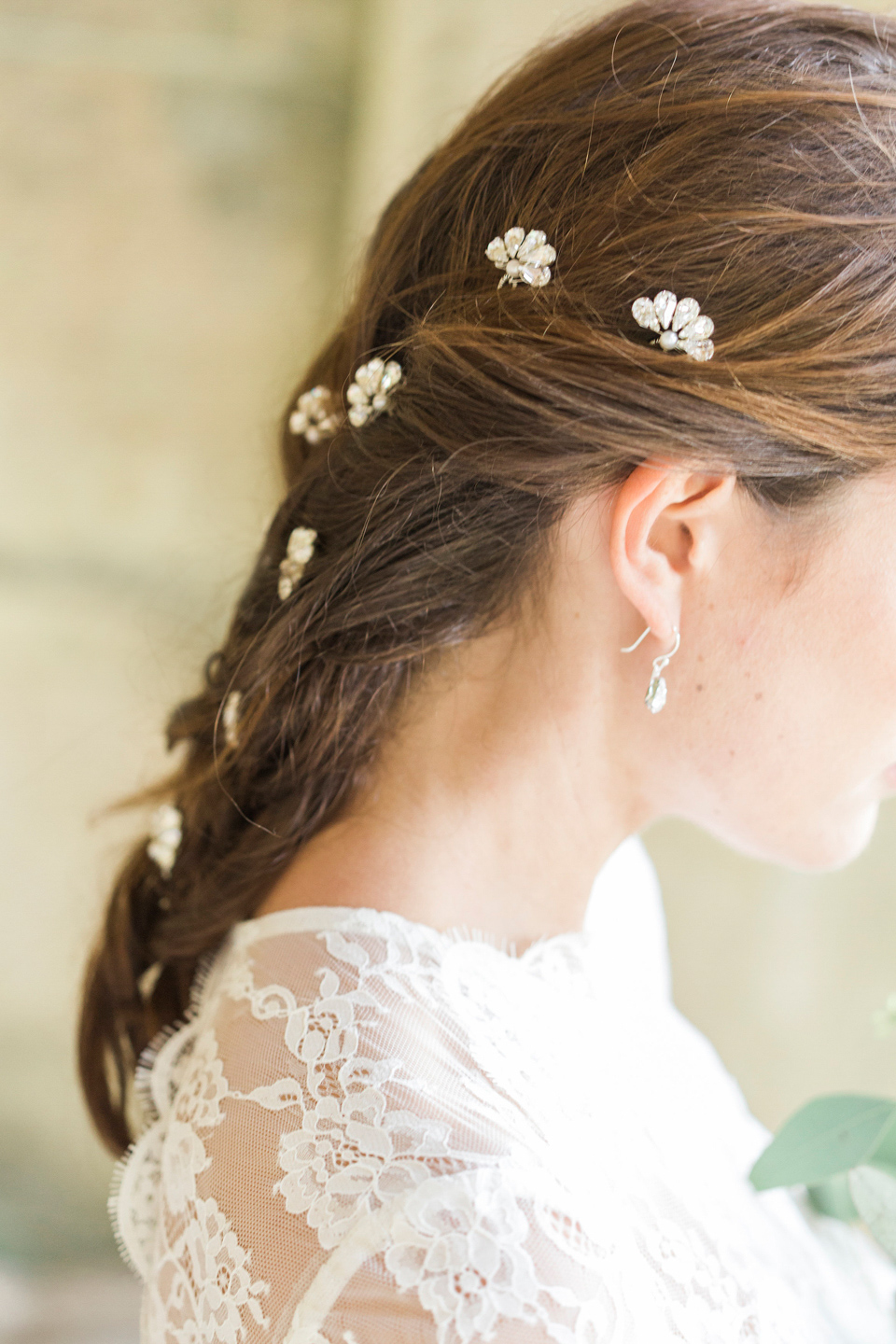 Hermione Harbut, dreamy, ethereal and delicate headpieces for brides. Visit hermioneharbutt.com.