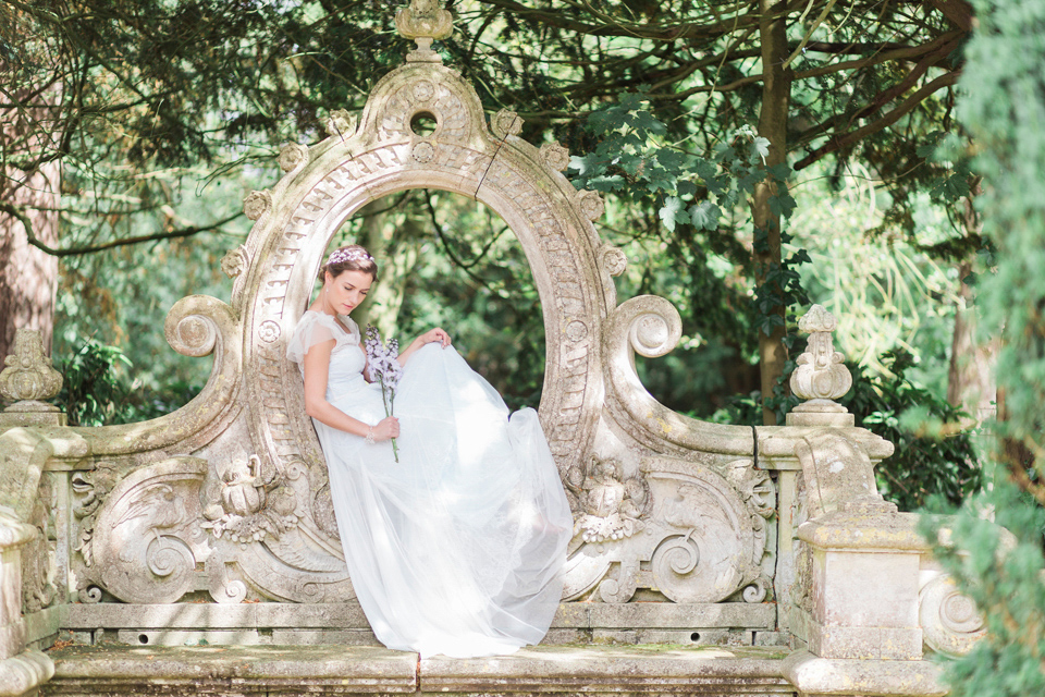 Hermione Harbut, dreamy, ethereal and delicate headpieces for brides. Visit hermioneharbutt.com.