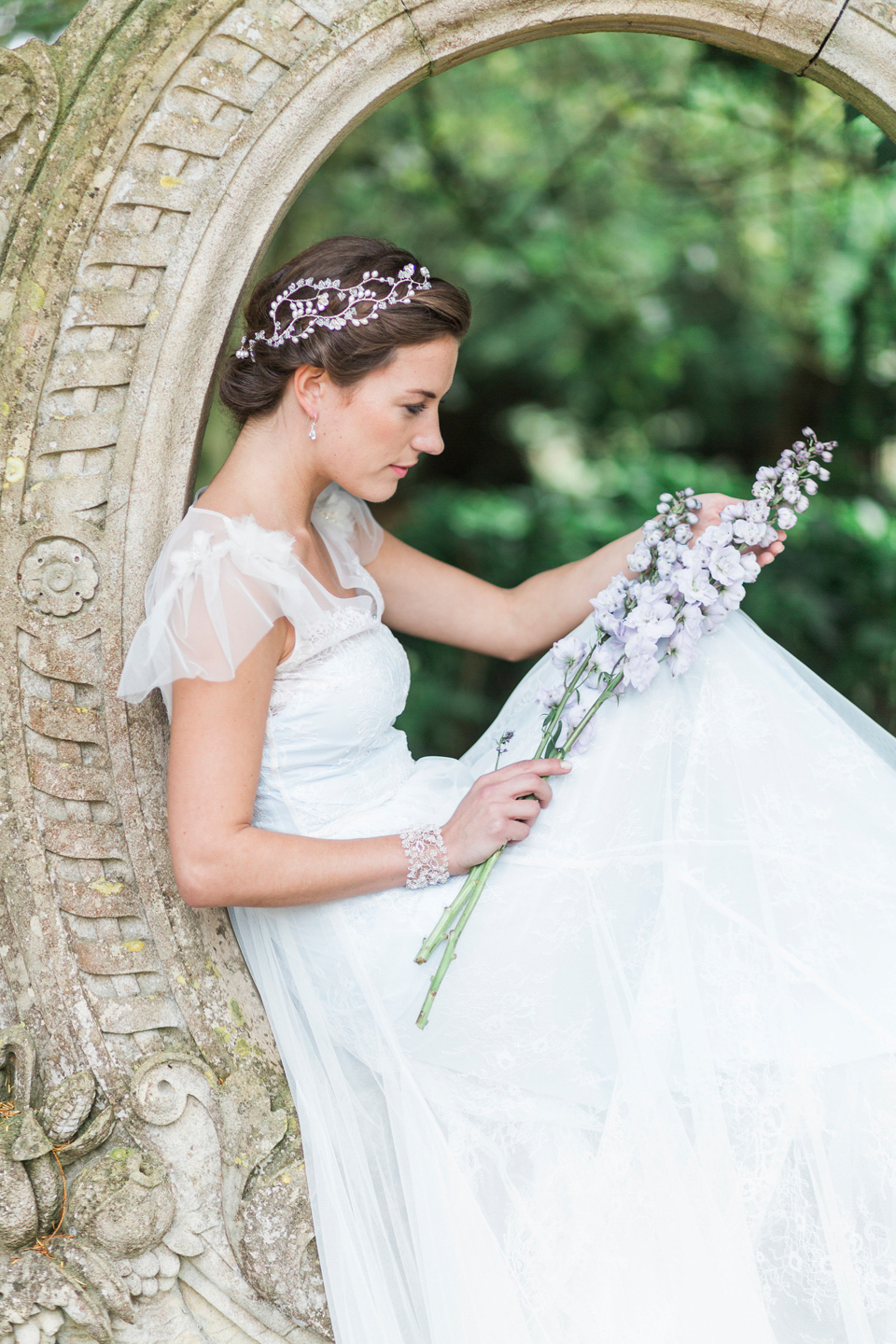 Hermione Harbut, dreamy, ethereal and delicate headpieces for brides. Visit hermioneharbutt.com.