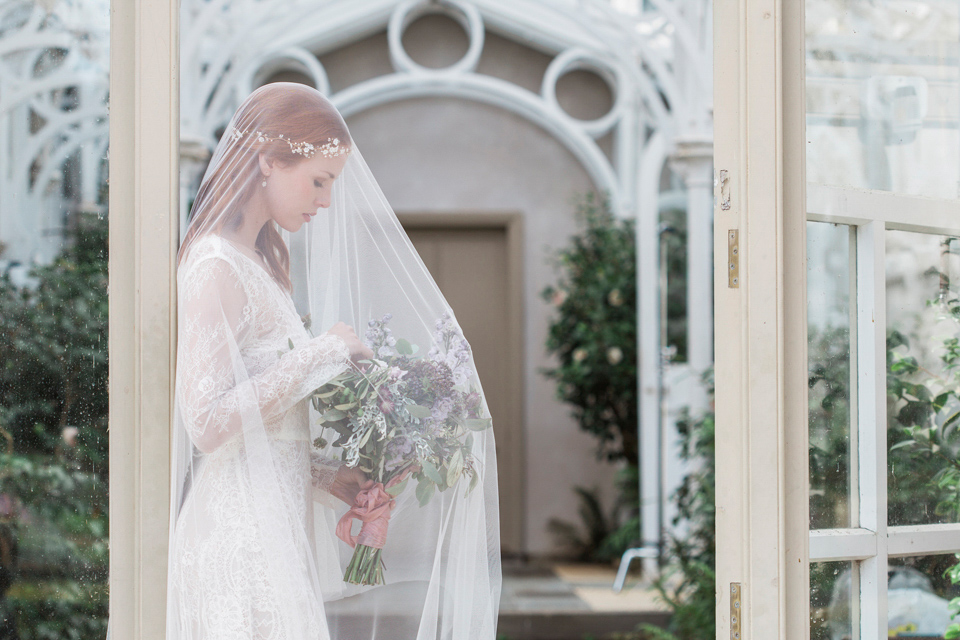 Hermione Harbut, dreamy, ethereal and delicate headpieces for brides. Visit hermioneharbutt.com.