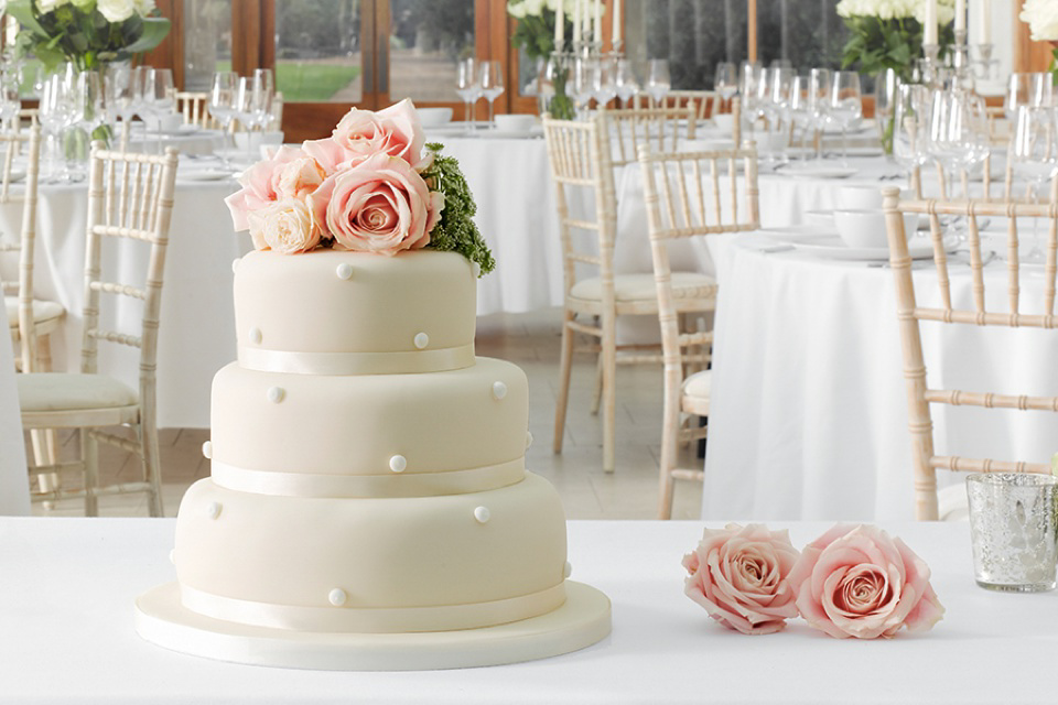 Marks and spencer sales wedding cake