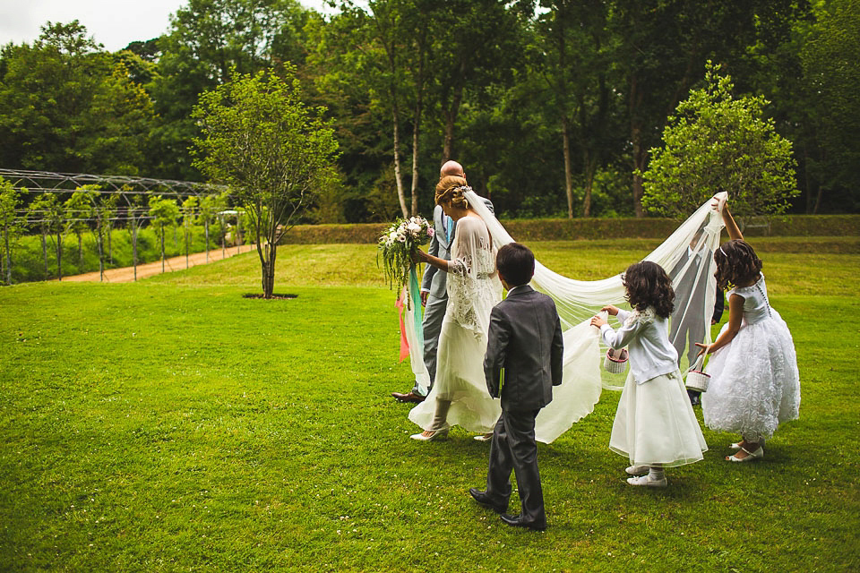 Anoushka G Elegance for an Iranian Bride and her English Country Garden Wedding. Photography by S6 Photography.