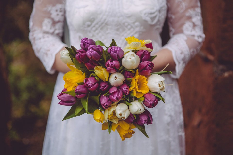 Elizabeth Avey Vintage Lace and Tulips for a Relaxed Spring Barn Wedding. Photography by Kate Scott.