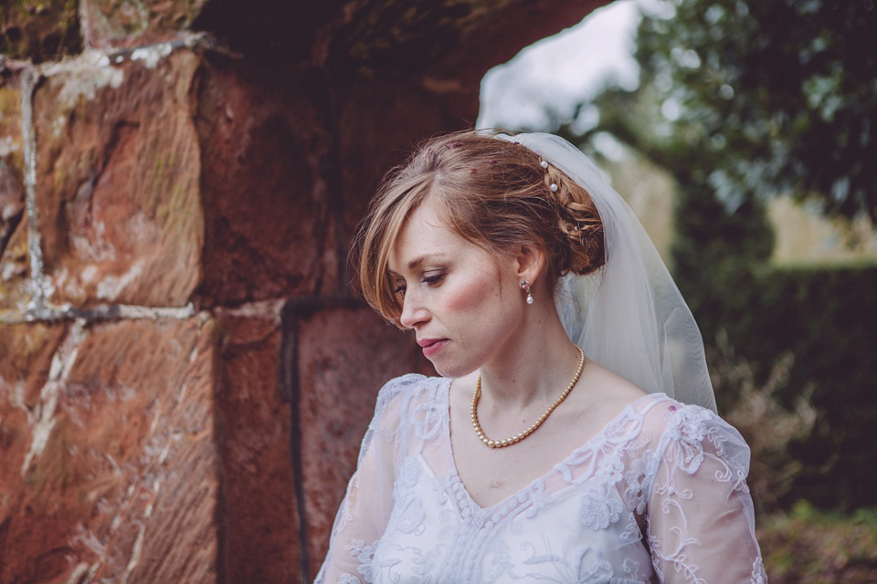 Elizabeth Avey Vintage Lace and Tulips for a Relaxed Spring Barn Wedding. Photography by Kate Scott.