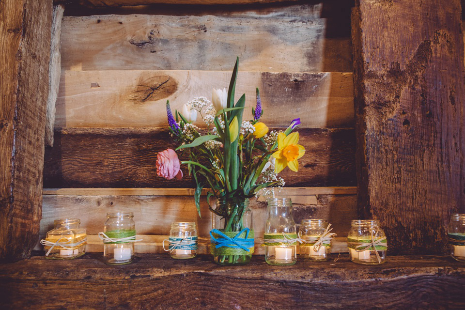 Elizabeth Avey Vintage Lace and Tulips for a Relaxed Spring Barn Wedding. Photography by Kate Scott.