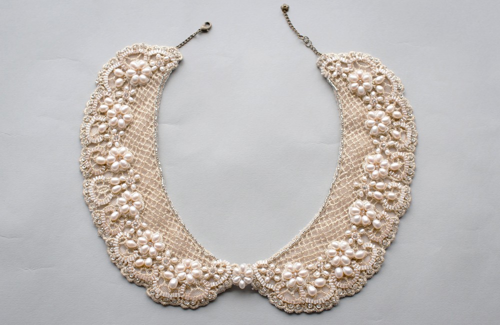 glass oyster pearl collar