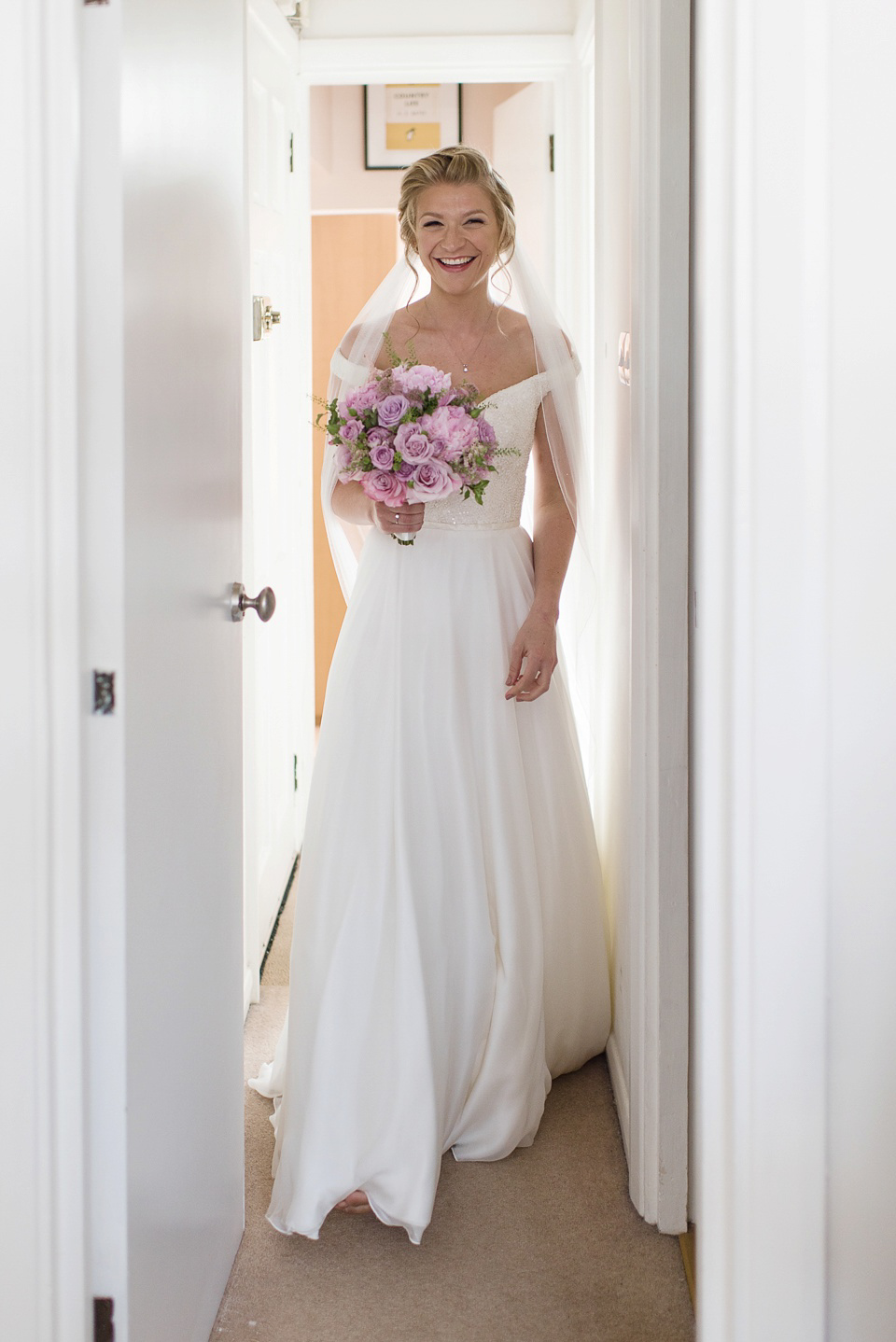 Stephanie Allin Elegance for a Pastel Colour London Wedding. Photography by Julie Michaelsen.