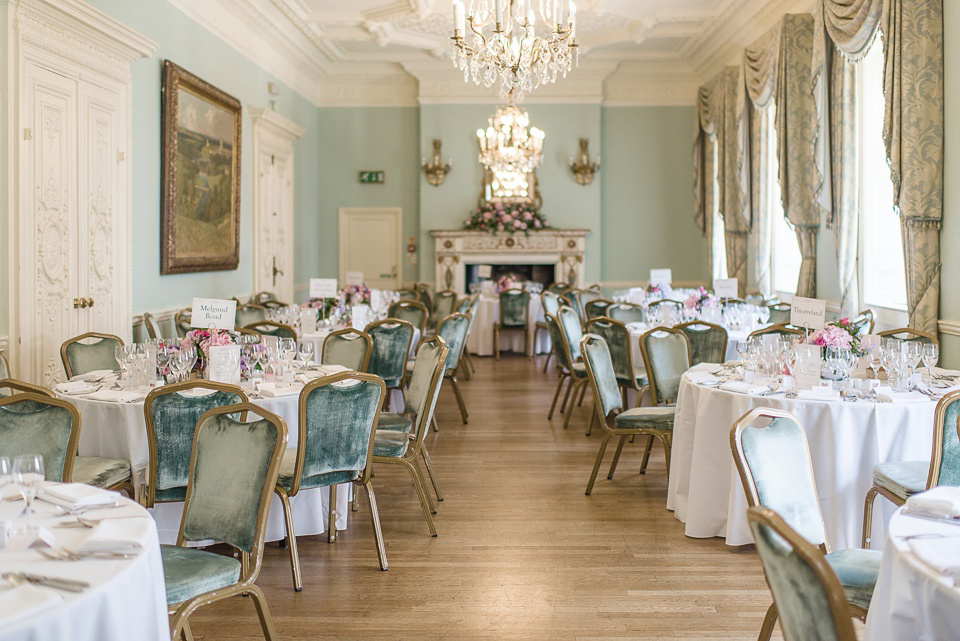 Stephanie Allin Elegance for a Pastel Colour London Wedding. Photography by Julie Michaelsen.