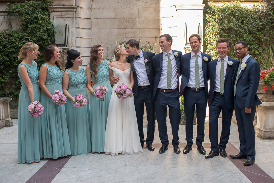 Stephanie Allin Elegance for a Pastel Colour London Wedding. Photography by Julie Michaelsen.