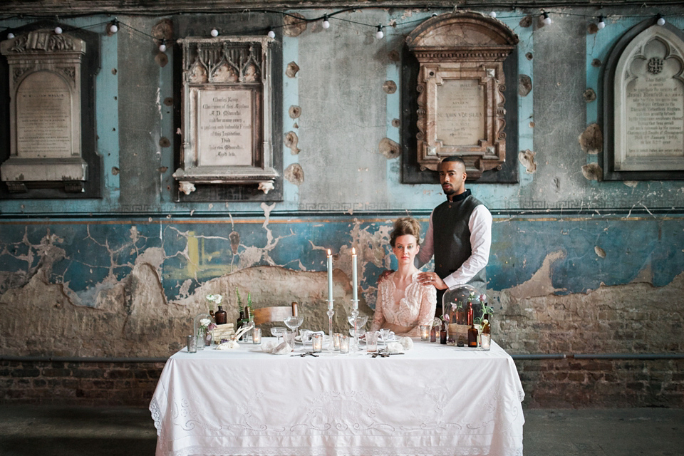 Elizabeth Dye Glamour and Gold: An Alchemy Inspired Bridal Shoot. Images by Bianco Photography.