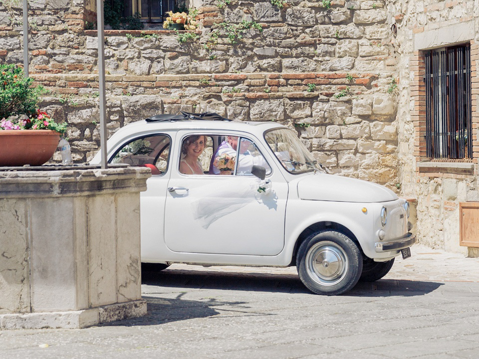 A Sweet Fiat 500 and Stephanie Allin Gown for an Elegant Italian wedding. Images by Charli Photography.