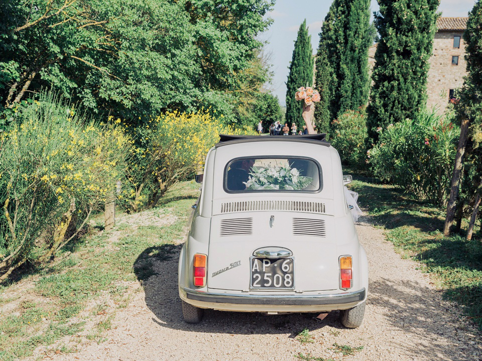A Sweet Fiat 500 and Stephanie Allin Gown for an Elegant Italian wedding. Images by Charli Photography.