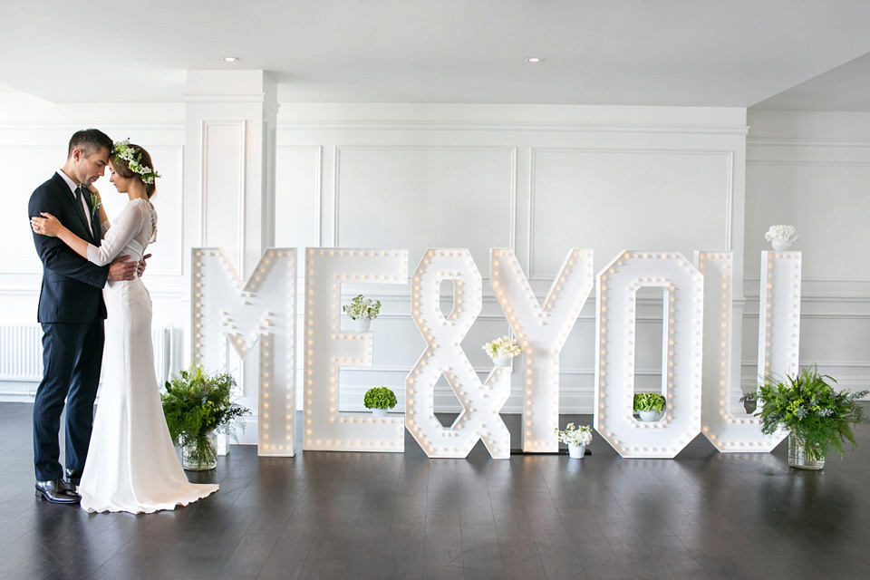 wpid384020 city chic london river rooms wedding 5