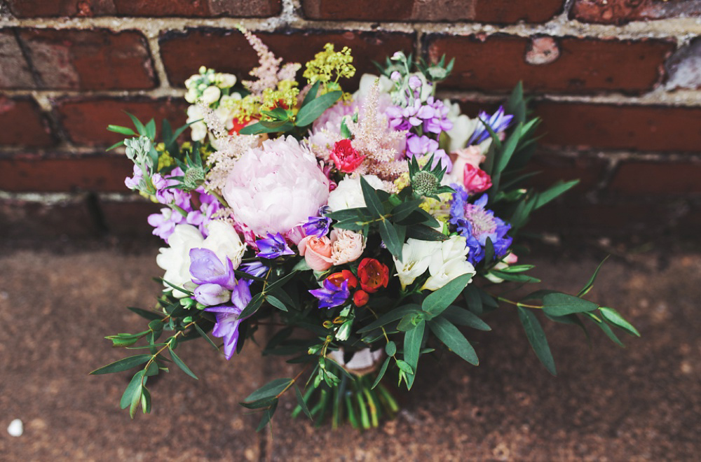 Home Grown British Blooms For a Sweet Village Hall Wedding. Photography by Rachel Joyce.