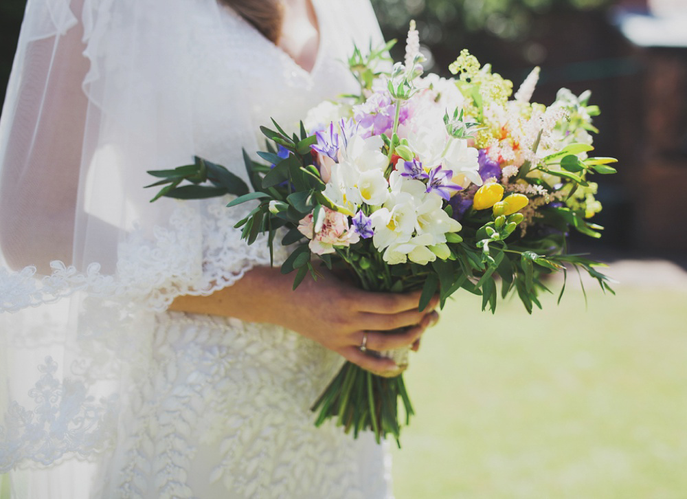 Home Grown British Blooms For a Sweet Village Hall Wedding. Photography by Rachel Joyce.