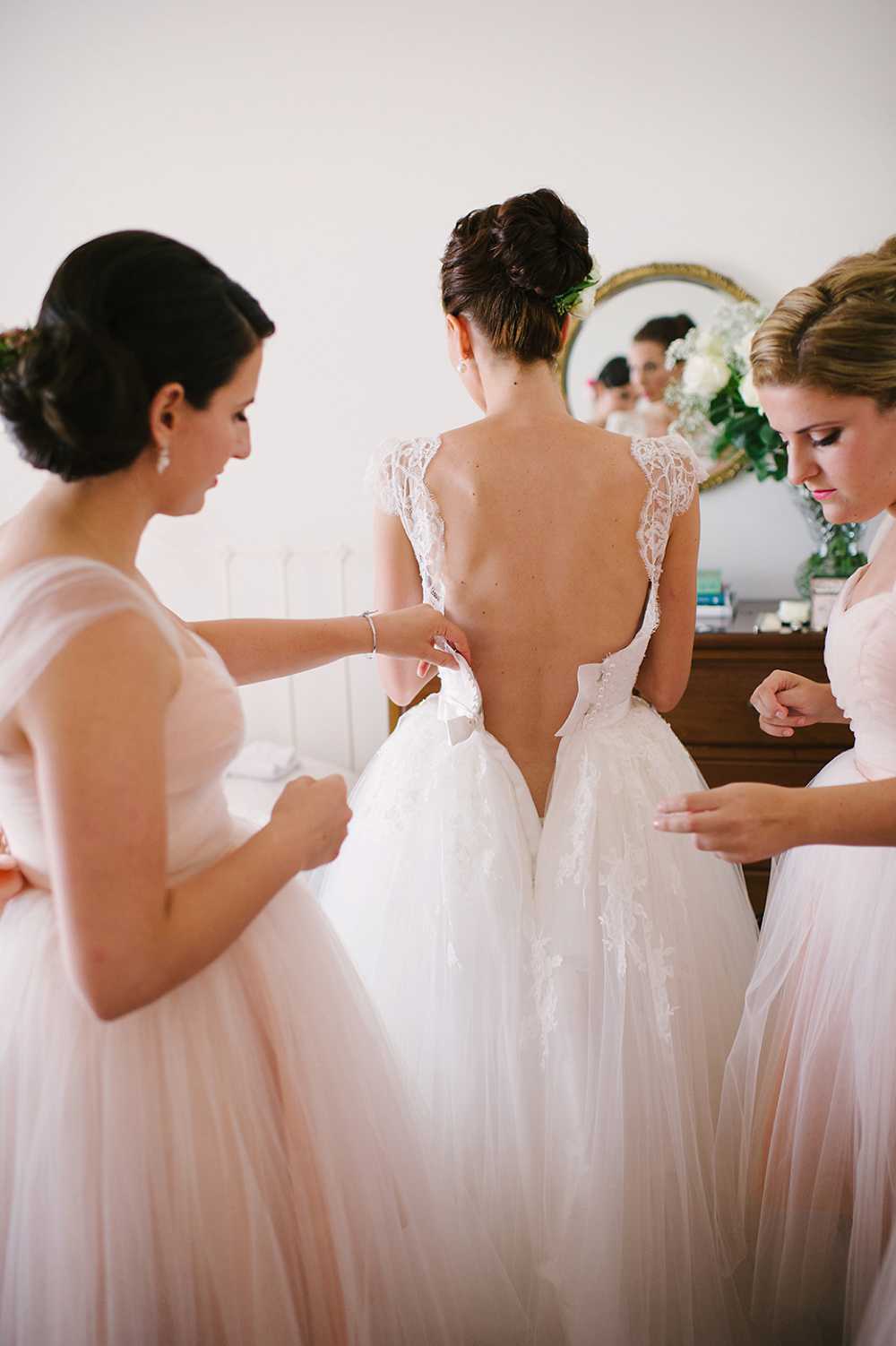 A Grace Kelly Inspired Bride and her Elegant Party Inspired Wedding. Photography by Claire Morgan.