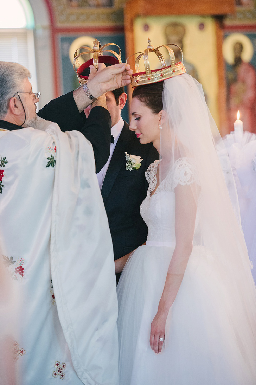 A Grace Kelly Inspired Bride and her Elegant Party Inspired Wedding. Photography by Claire Morgan.