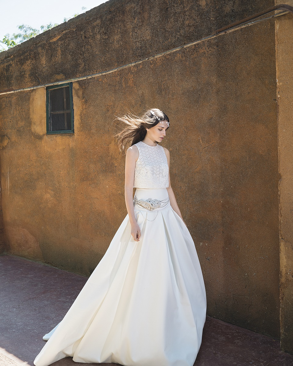 Jesús Peiró’s 2016 Nanda Devi Collection of Sophisticated and Elegant Wedding Dresses Jesús Peiró’s 2016 Nanda Devi Collection of Sophisticated and Elegant Wedding Dresses