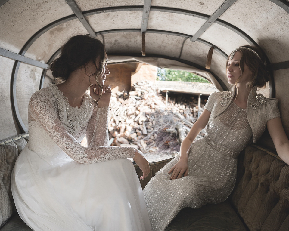 Jesús Peiró’s 2016 Nanda Devi Collection of Sophisticated and Elegant Wedding Dresses Jesús Peiró’s 2016 Nanda Devi Collection of Sophisticated and Elegant Wedding Dresses