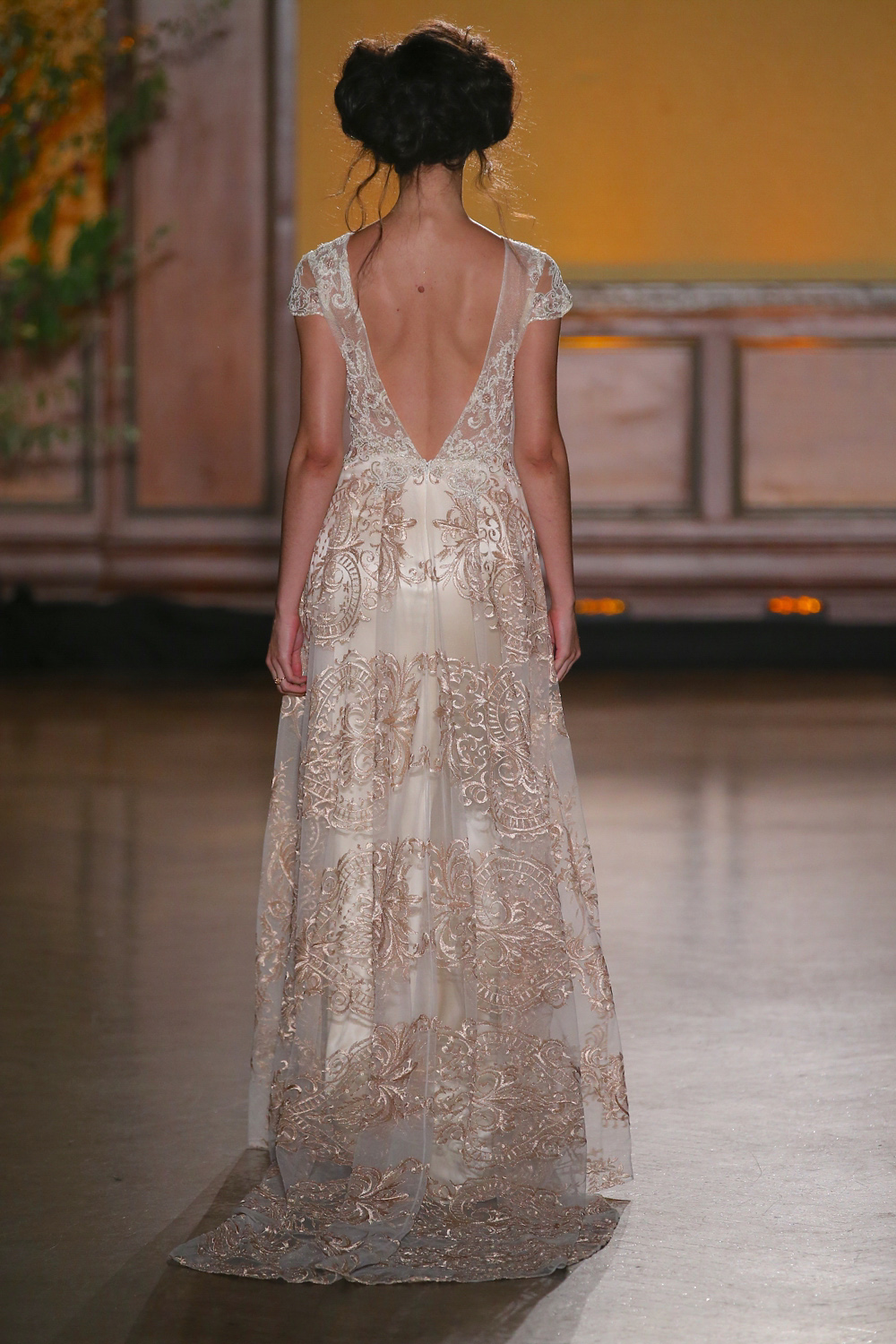 wpid385709 Claire Pettibone SS16 Cam1 0845 low