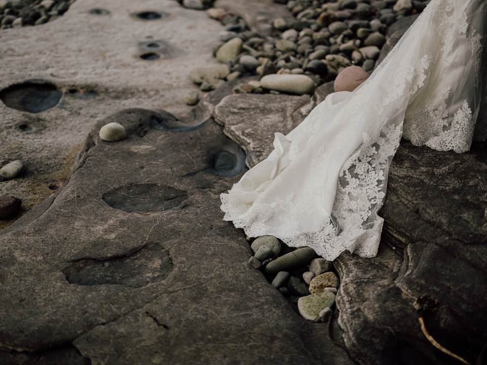 The most Simple and Stunning Elopement to the Isle of Skye. Photography by Capyture.