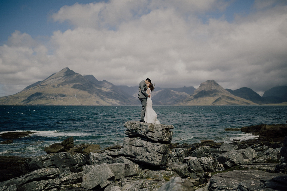 The most Simple and Stunning Elopement to the Isle of Skye. Photography by Capyture.