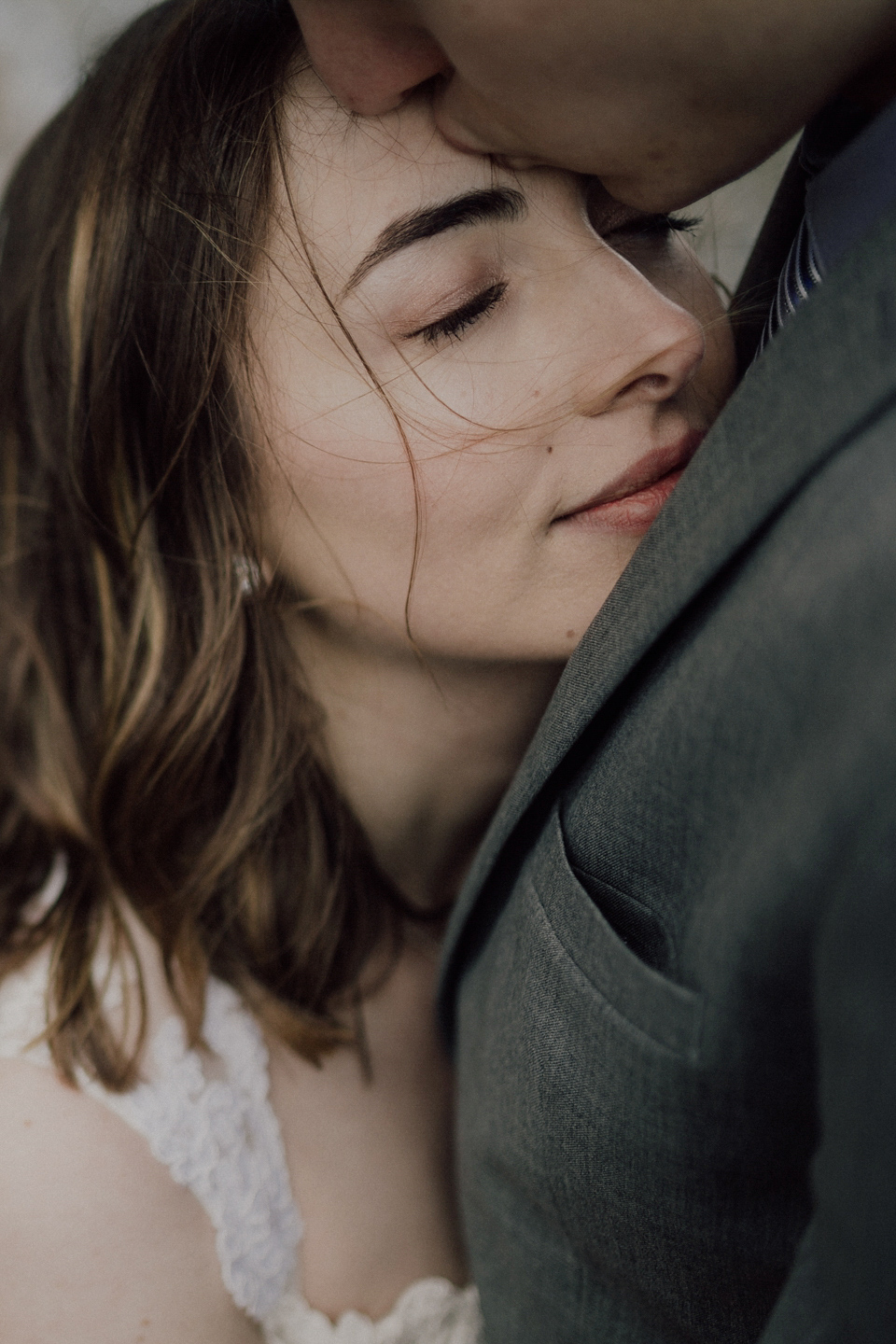 The most Simple and Stunning Elopement to the Isle of Skye. Photography by Capyture.