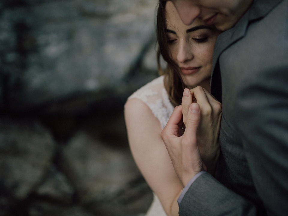 The most Simple and Stunning Elopement to the Isle of Skye. Photography by Capyture.