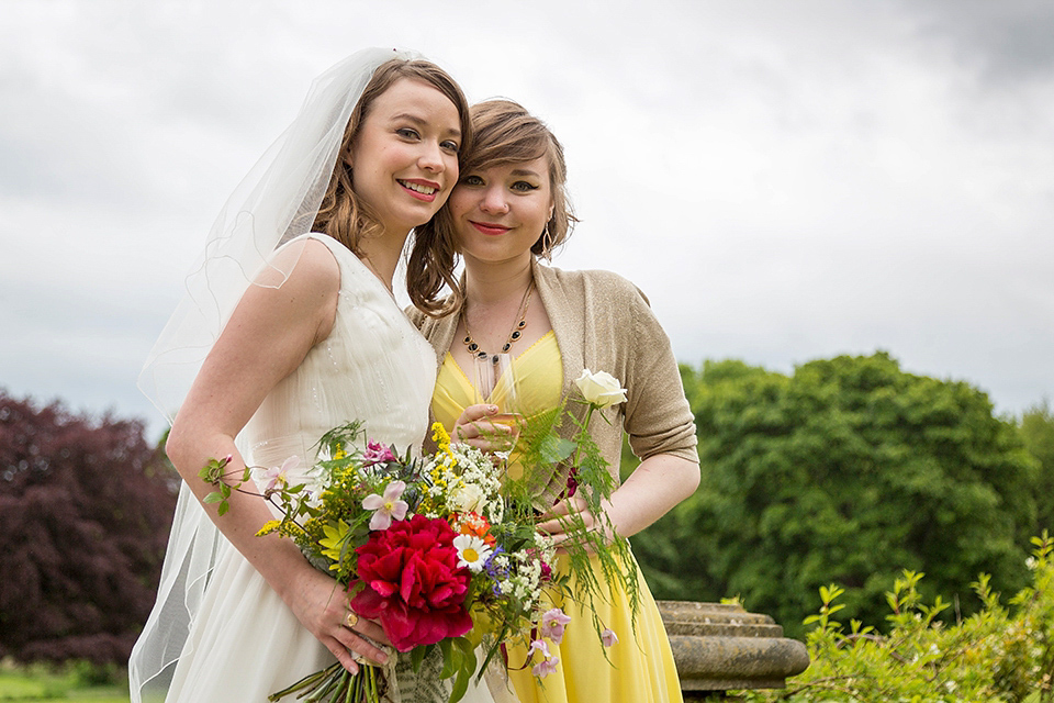 wpid386713 colourful fun family edinburgh wedding 23