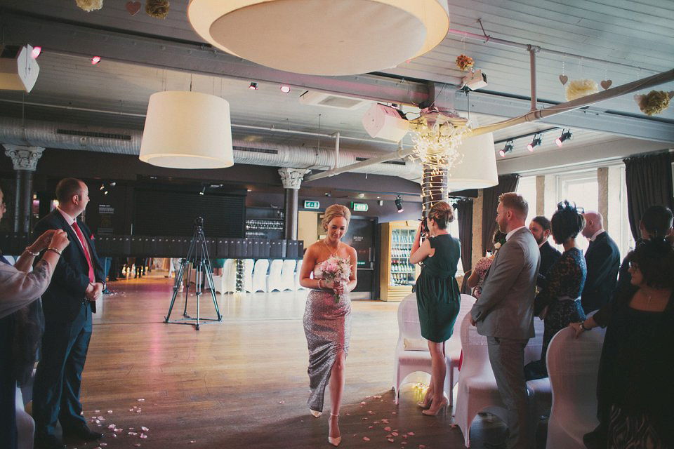 A Humanist Ceremony for an Old-School Glamour Inspired Wedding in Glasgow. Photography by Maureen Du Preez.