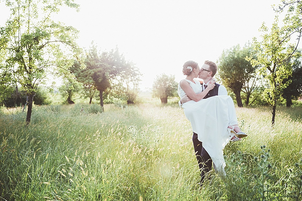 An Elegant Jesús Peiró Gown for an Indian Inspired Barn Wedding. Photography by Philippa James.