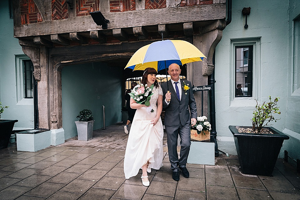 A Rainy Day Brighton Bandstand Wedding. Photography by Heather Shuker of Eclection Photography.