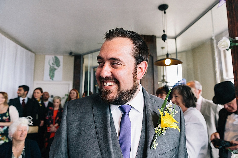 A Rainy Day Brighton Bandstand Wedding. Photography by Heather Shuker of Eclection Photography.